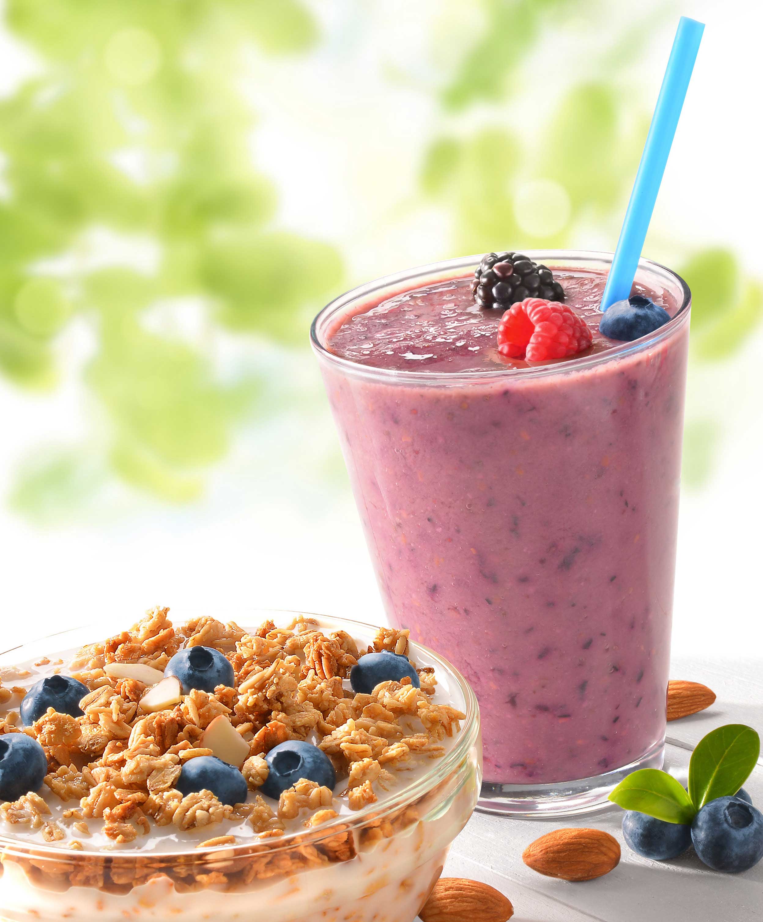 mike wepplo natural photography breakfast berry smoothie with cereal bowl