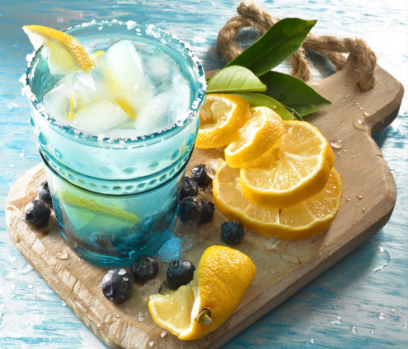 mike wepplo natural photography lemon blueberry drink
