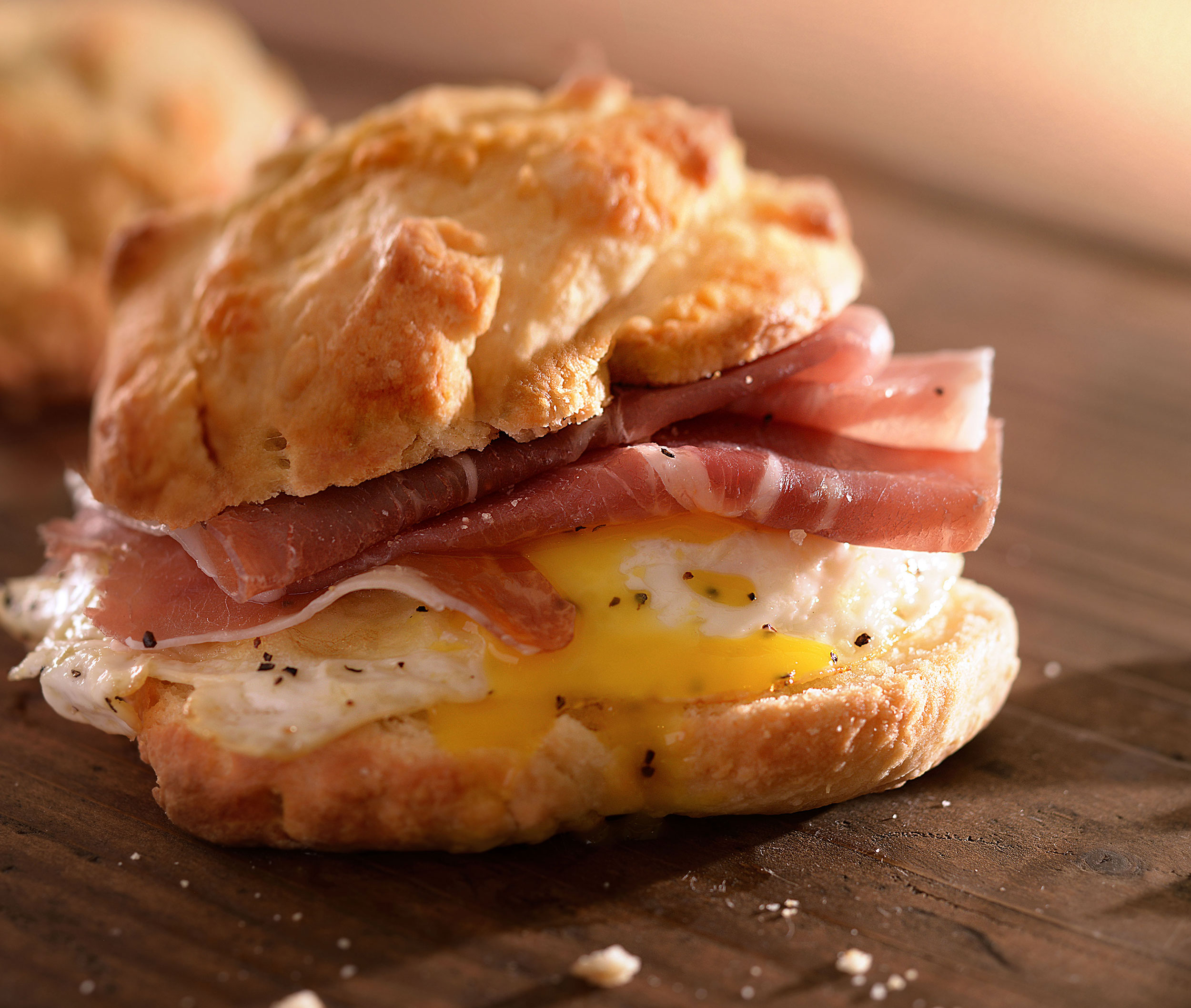 mike wepplo natural photography breakfast ham and egg biscuit