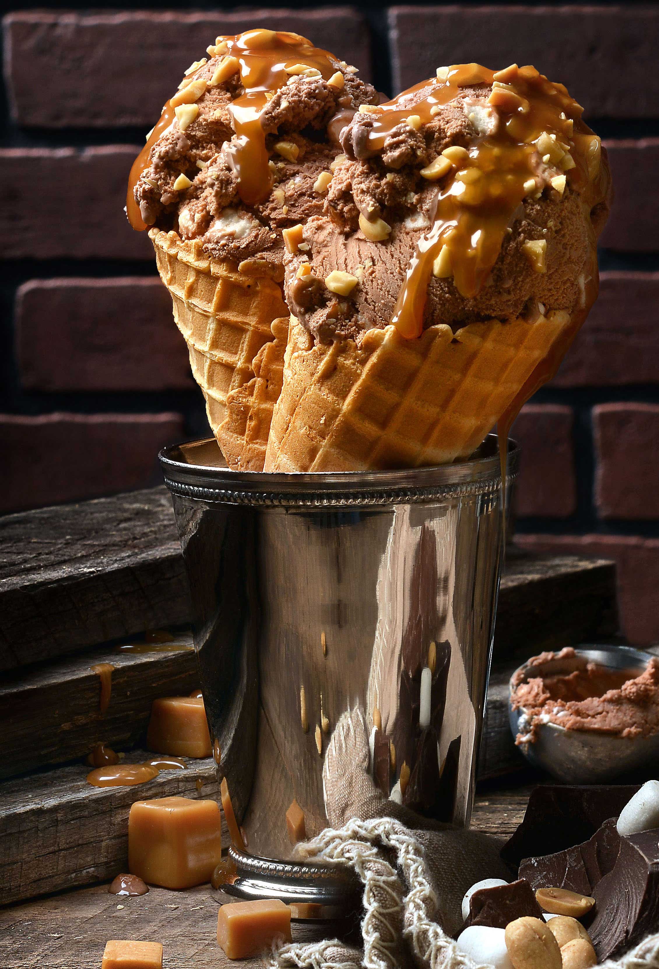 mike wepplo natural photography rocky road ice cream scoop